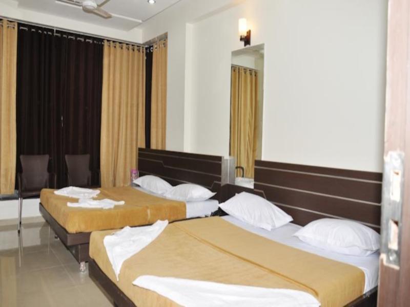 Hotel Sai Govind Ширди Экстерьер фото
